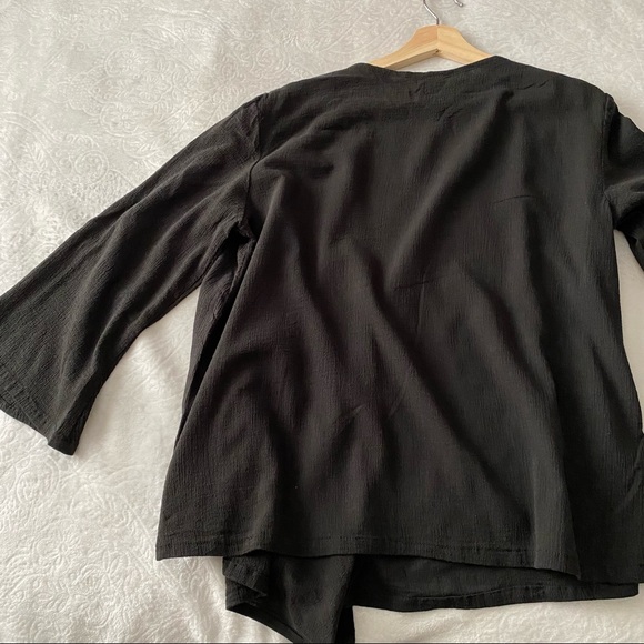 Black Flared Sleeve Tied Waist Top - Picture 8 of 9